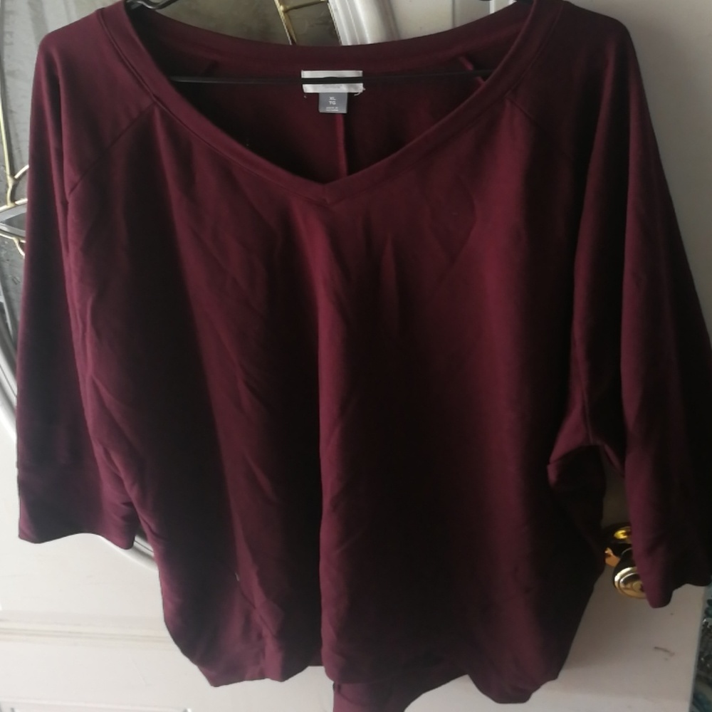 Marron v-neck shirt